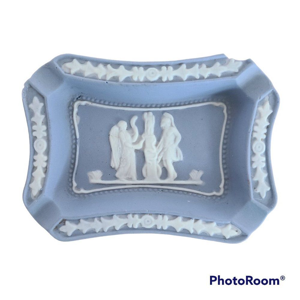 Vintage Blue Ashtray Trinket Jewelry Dish Jasperware Wedgwood White On Blue